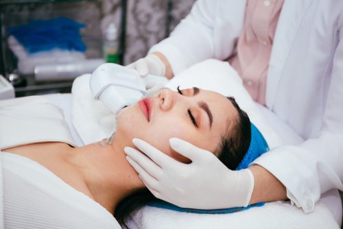 young asian woman getting IPL and laser treatment by beautician-img-blog